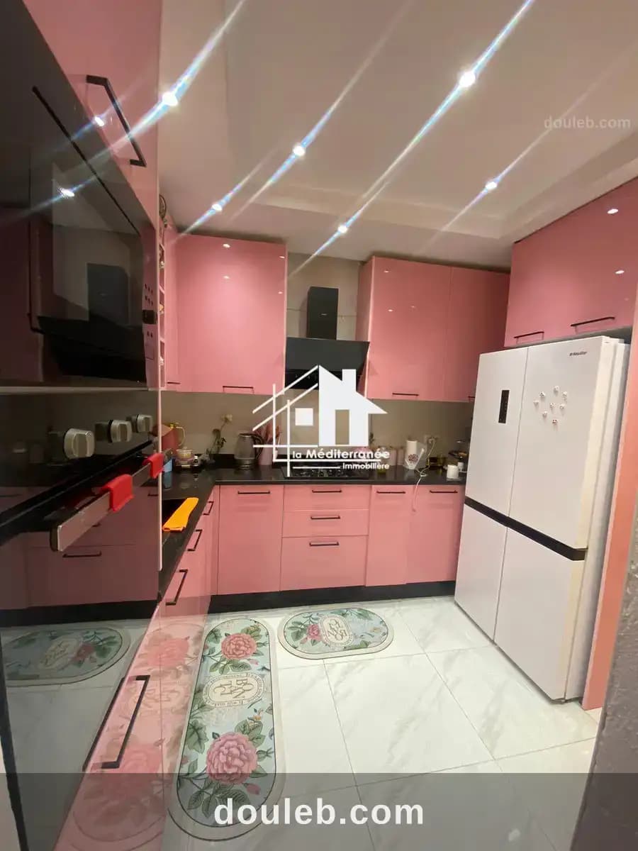 Appartement s3 hst au bardo 2 à Tunis