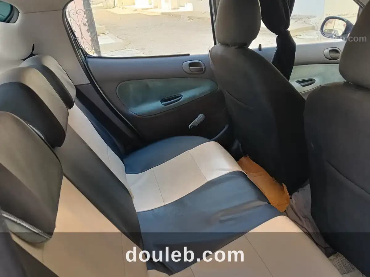 Peugeot 206 à Monastir