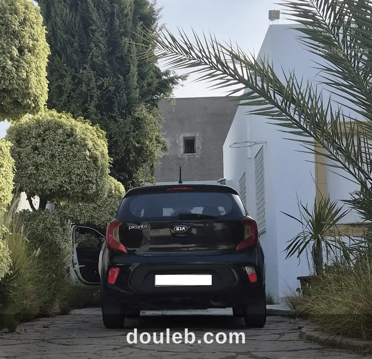 Kia picanto noir à Ben Arous