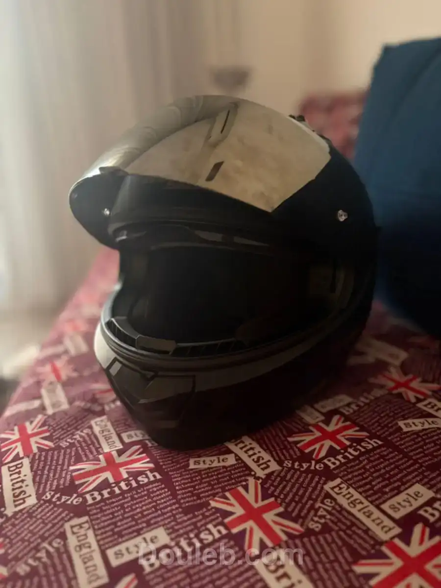 Casque de moto neuf - Miniature 2