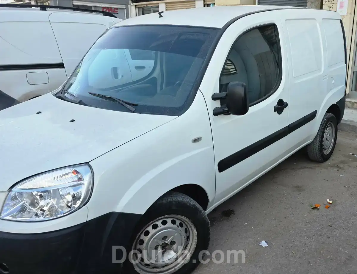 Fiat doblo 1er main - Miniature 2