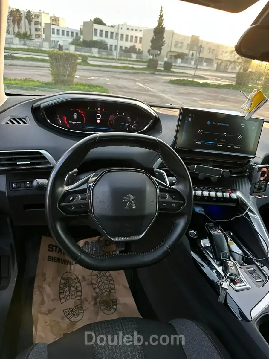 Peugeot 3008 - Miniature 4