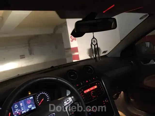 Voiture tres propre - Miniature 3