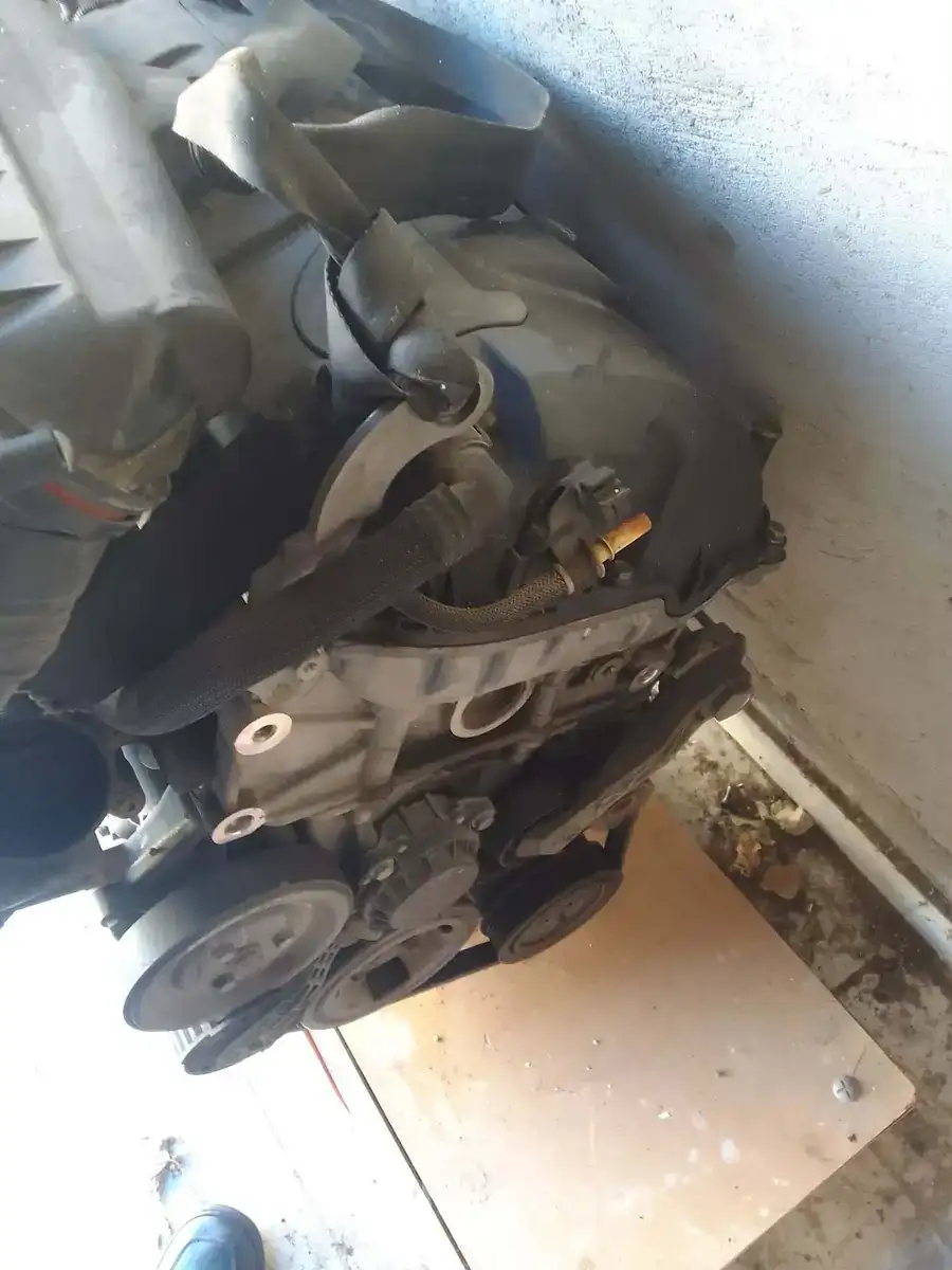 Moteur peugeot 308 essence - Miniature 2