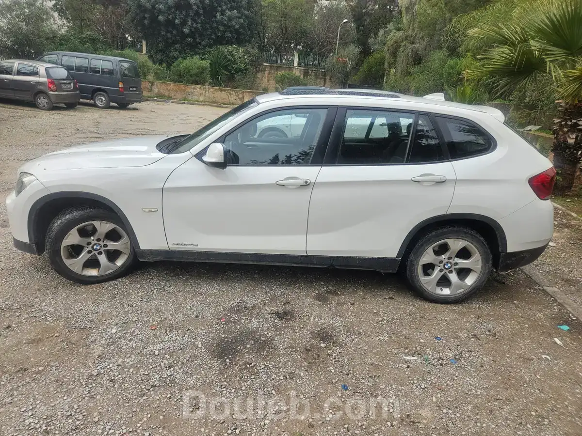 Bmw x1 xdrive - Miniature 2