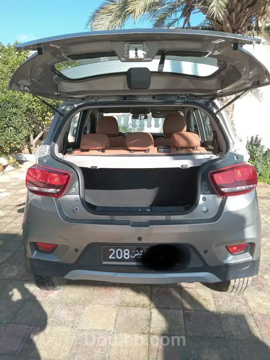 Mahindra kuv100 k6plus propre et bien entretenue - Miniature 3