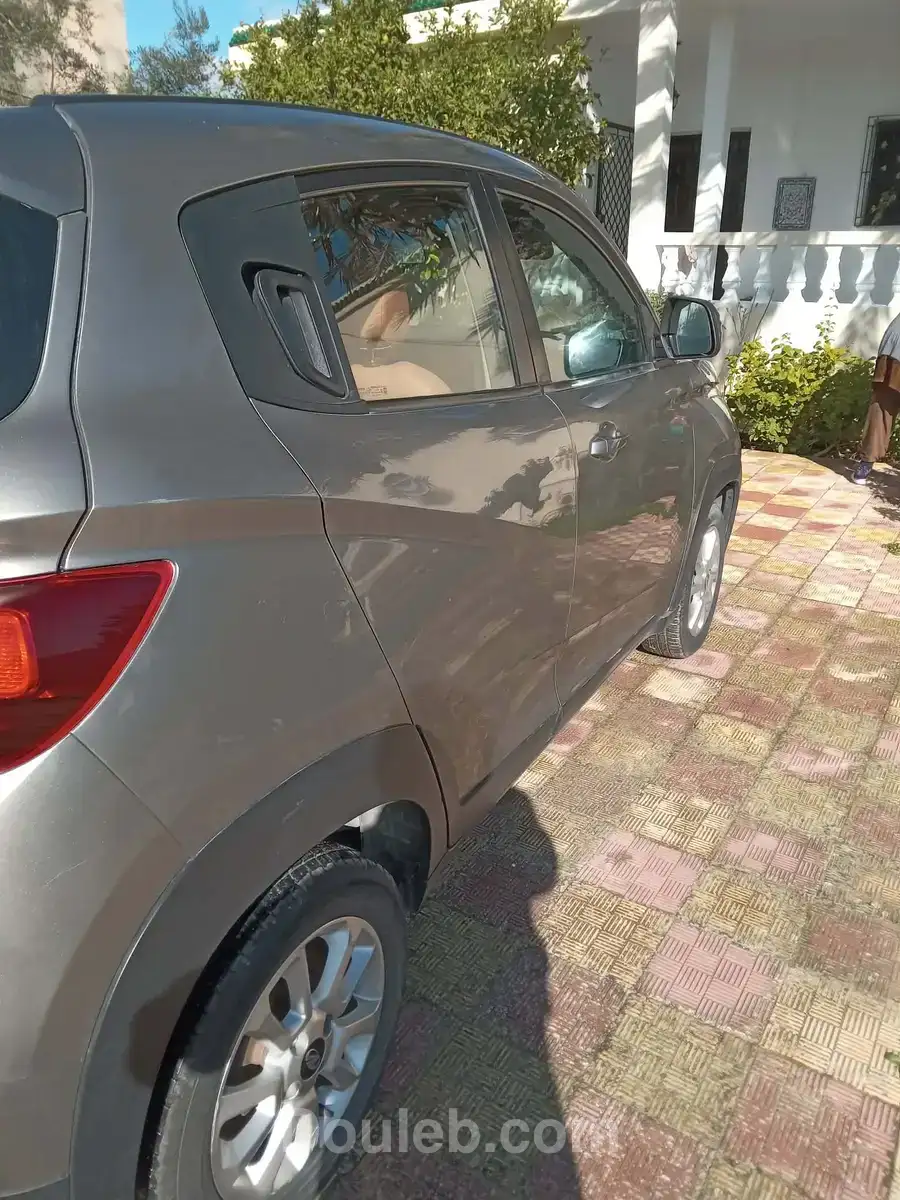 Mahindra kuv100 k6plus propre et bien entretenue - Miniature 5