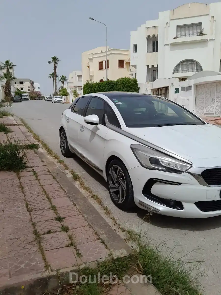 Voiture ds5 de collection - Miniature 2