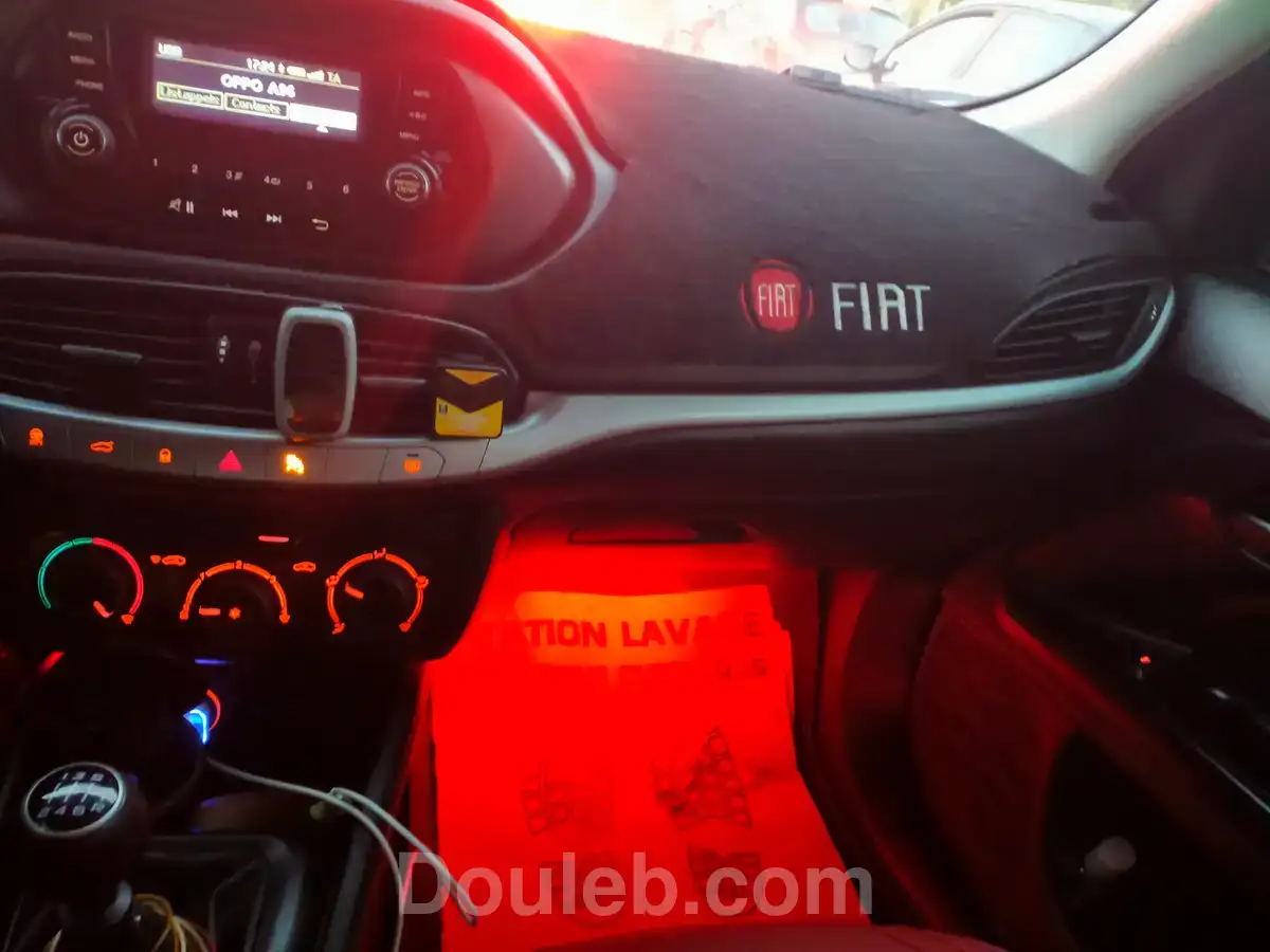 Fiat tipo 2020 - Miniature 3