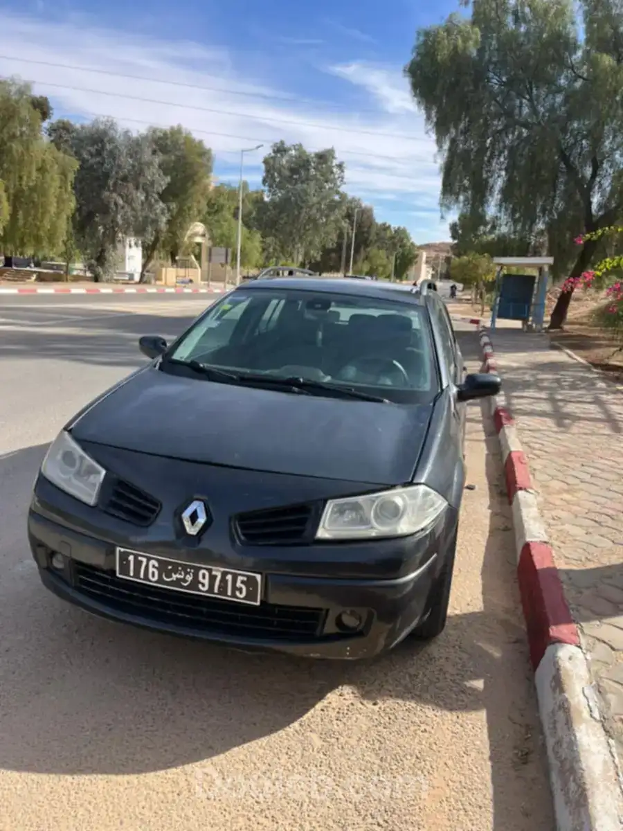 Renault megane à saisir - Miniature 2