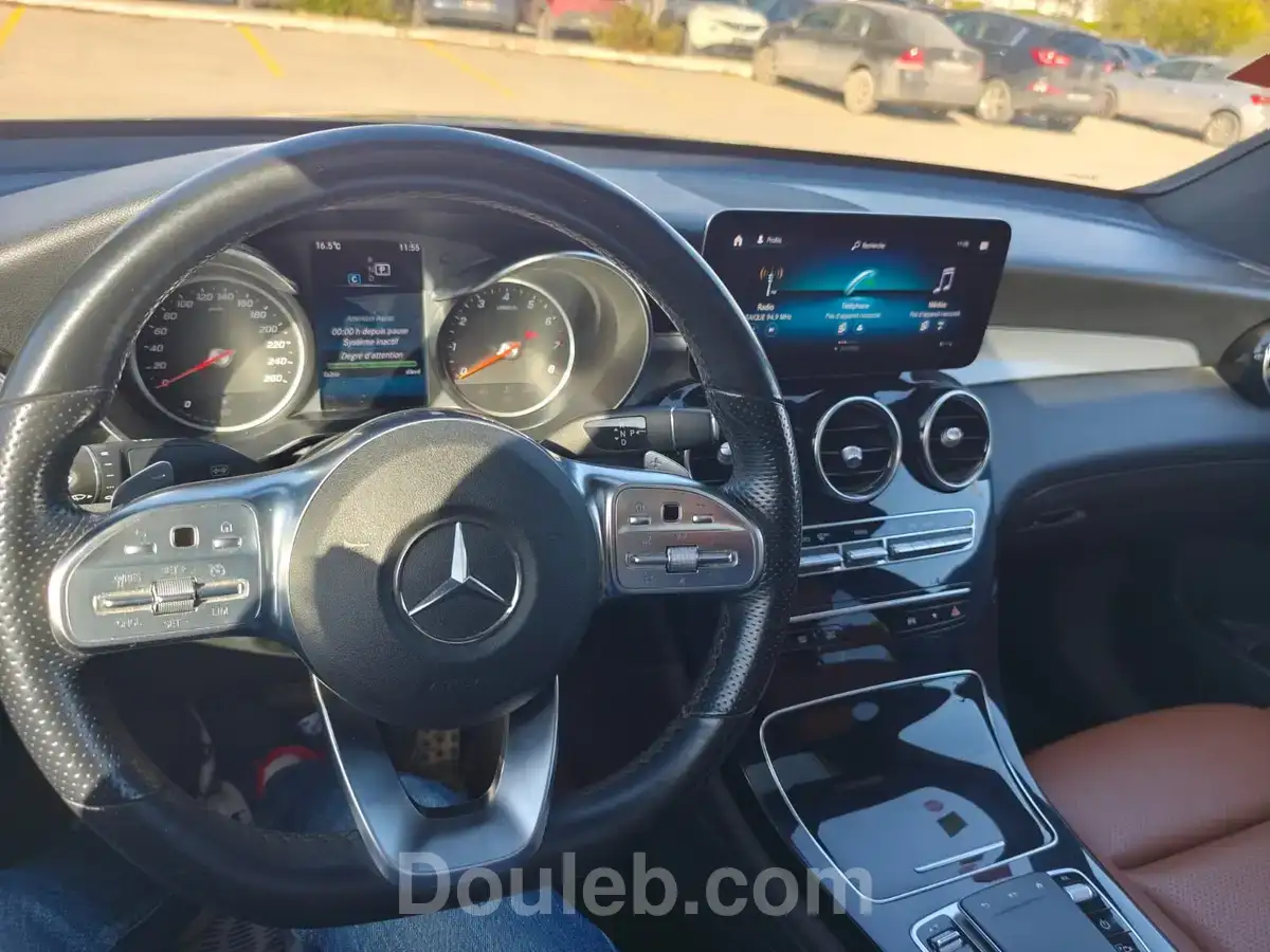 Mercedes glc 200 - Miniature 3