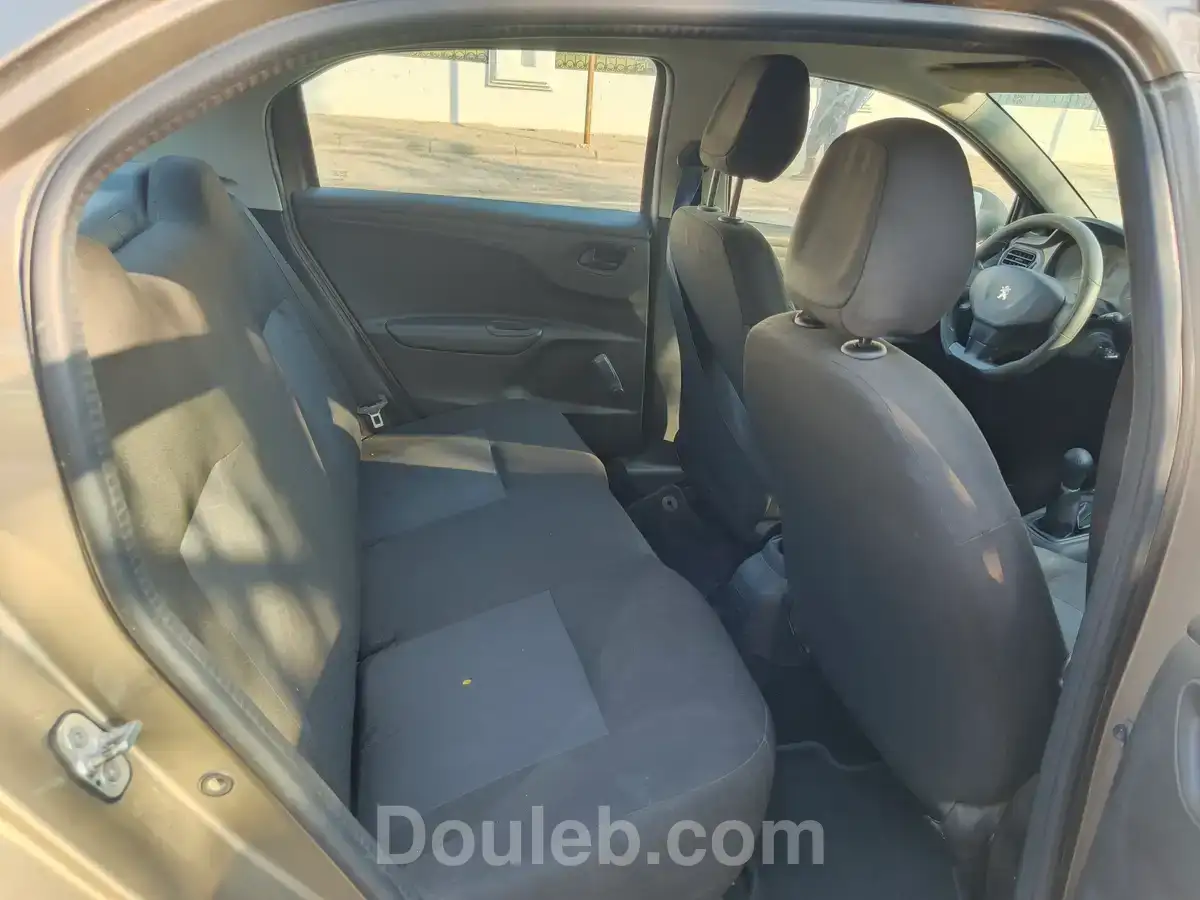 Peugeot 301 - Miniature 5