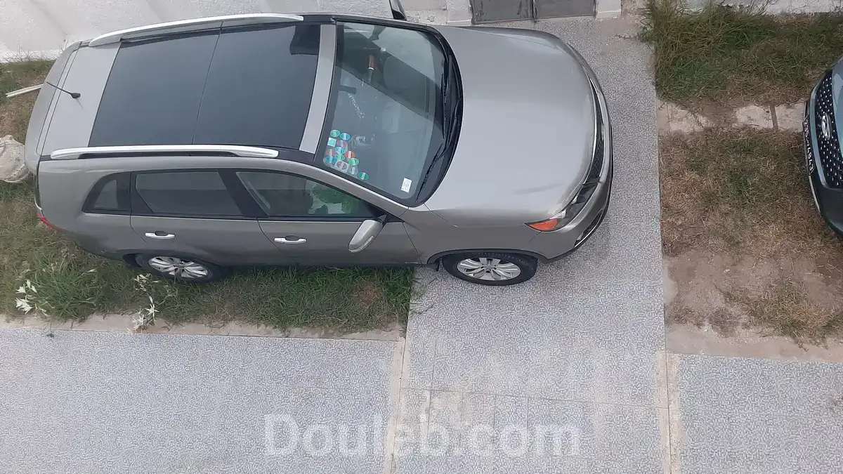 Sorento kia - Miniature 2