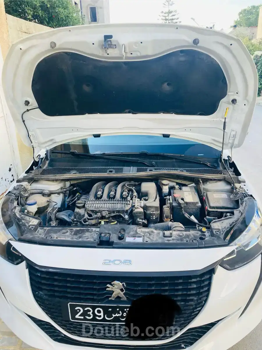 Peugeot 208 excellent etat - Miniature 5