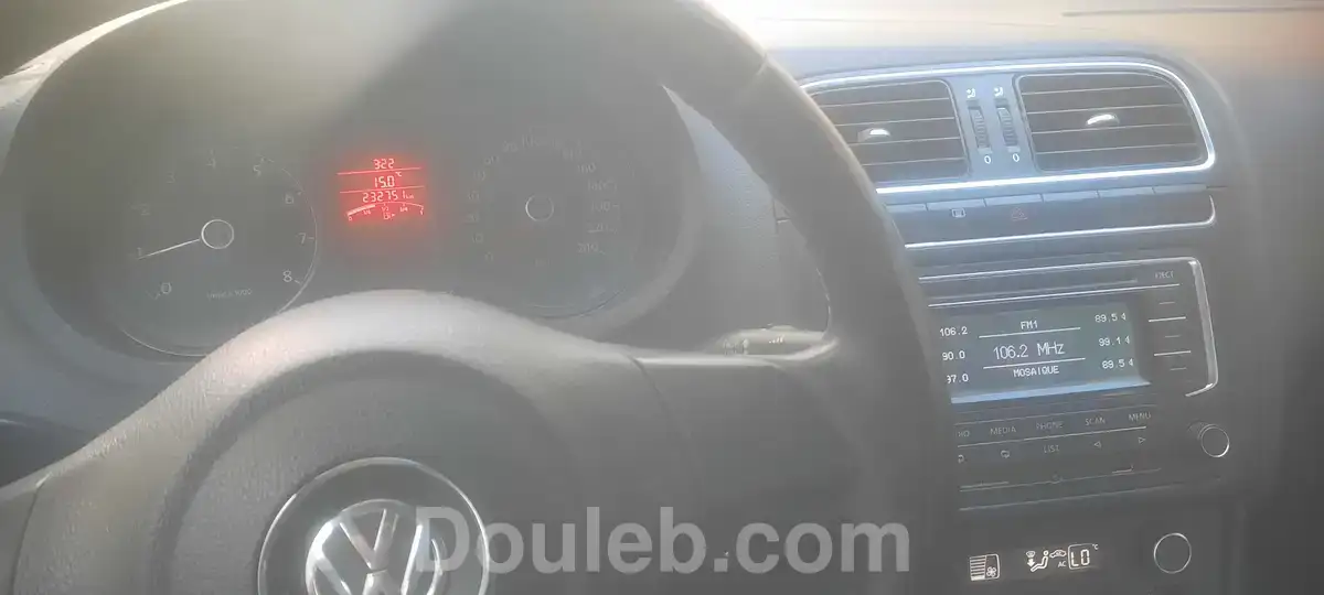 Polo sedan highline 1 main - Miniature 2