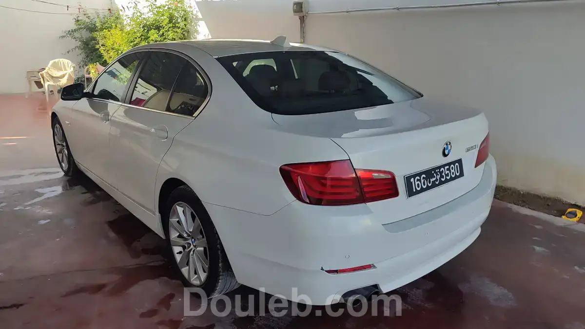 Bmw 520 i en bon état - Miniature 2