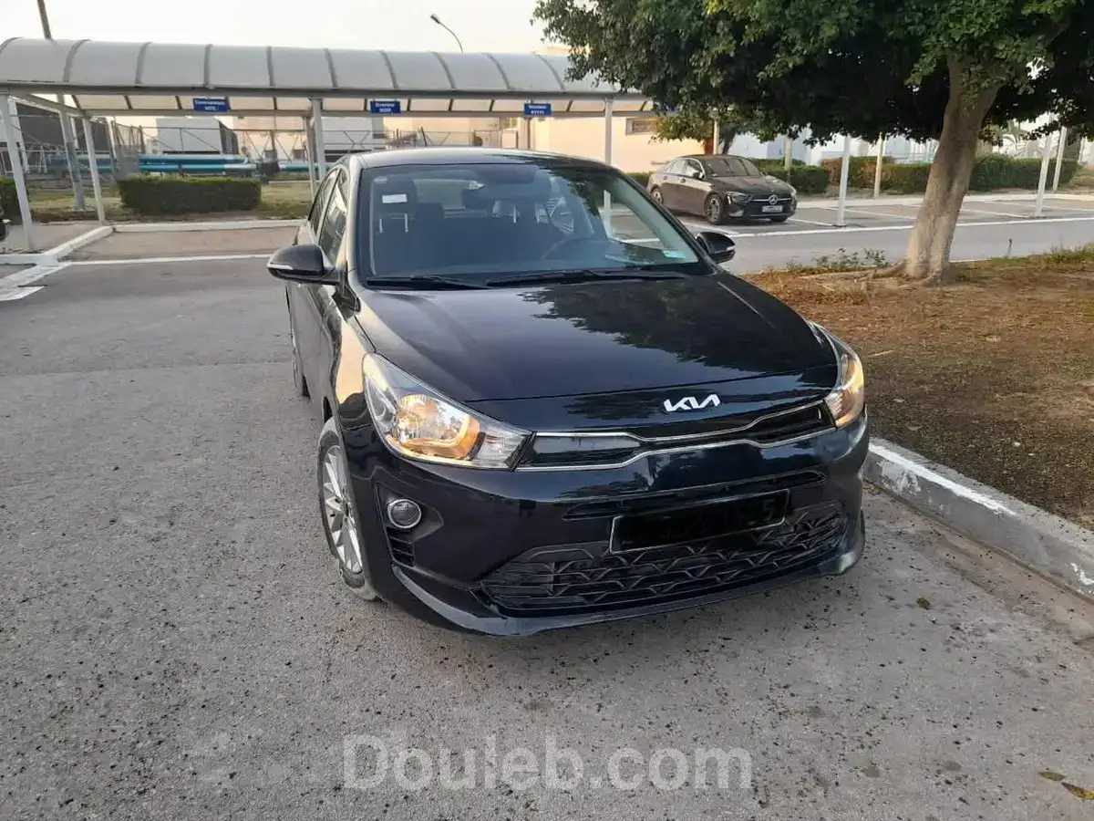 Kia rio noire série 228 - Miniature 3