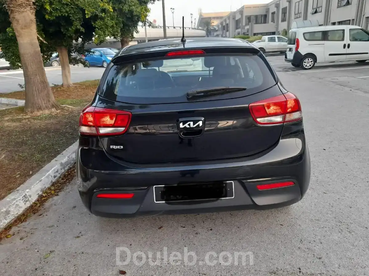 Kia rio noire série 228 - Miniature 4