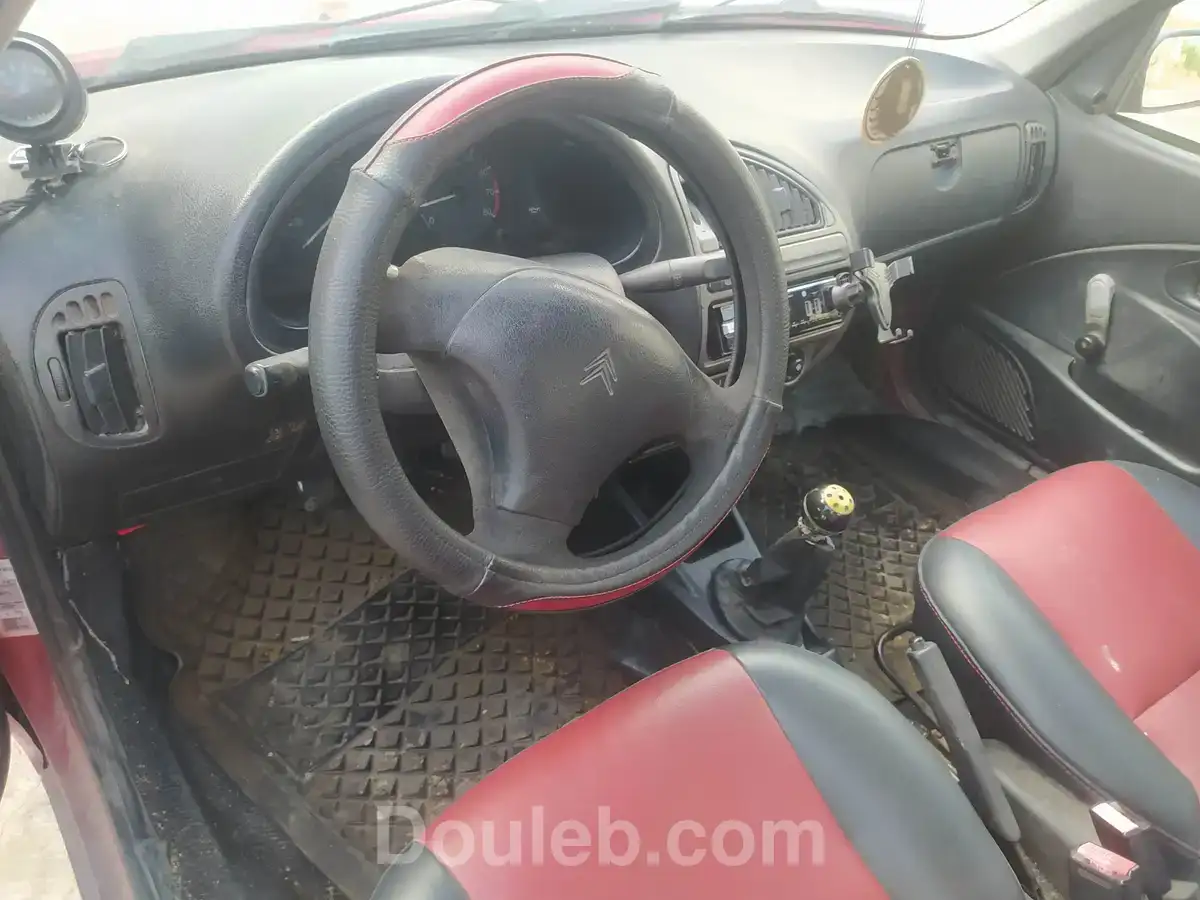 Saxo en bon état - Miniature 3