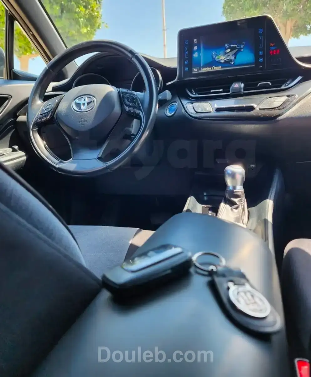 Toyota chr hybrid - Miniature 3