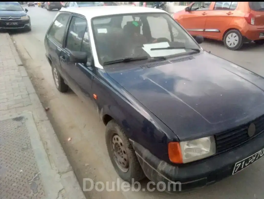 Voiture polo bon état - Miniature 3