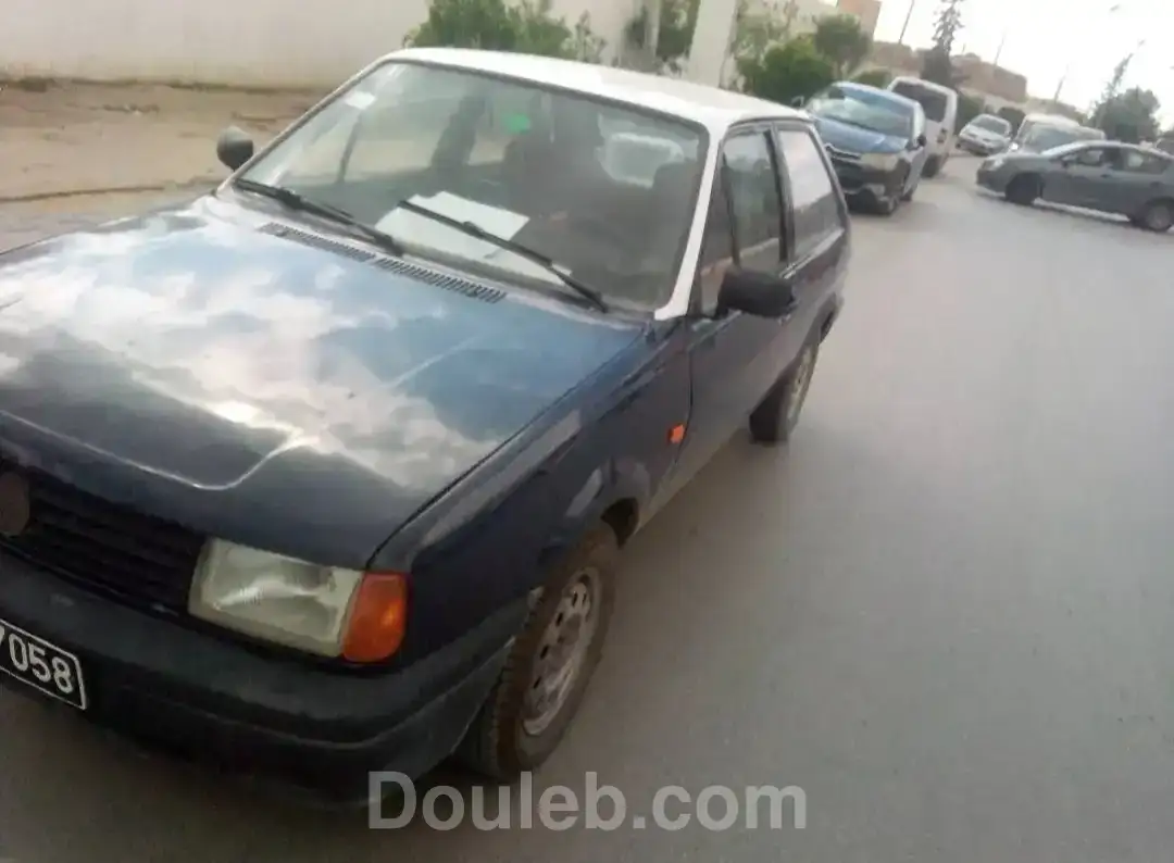 Voiture polo bon état - Miniature 4