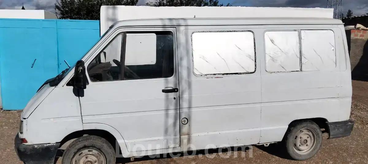 Renault trafic - Miniature 2