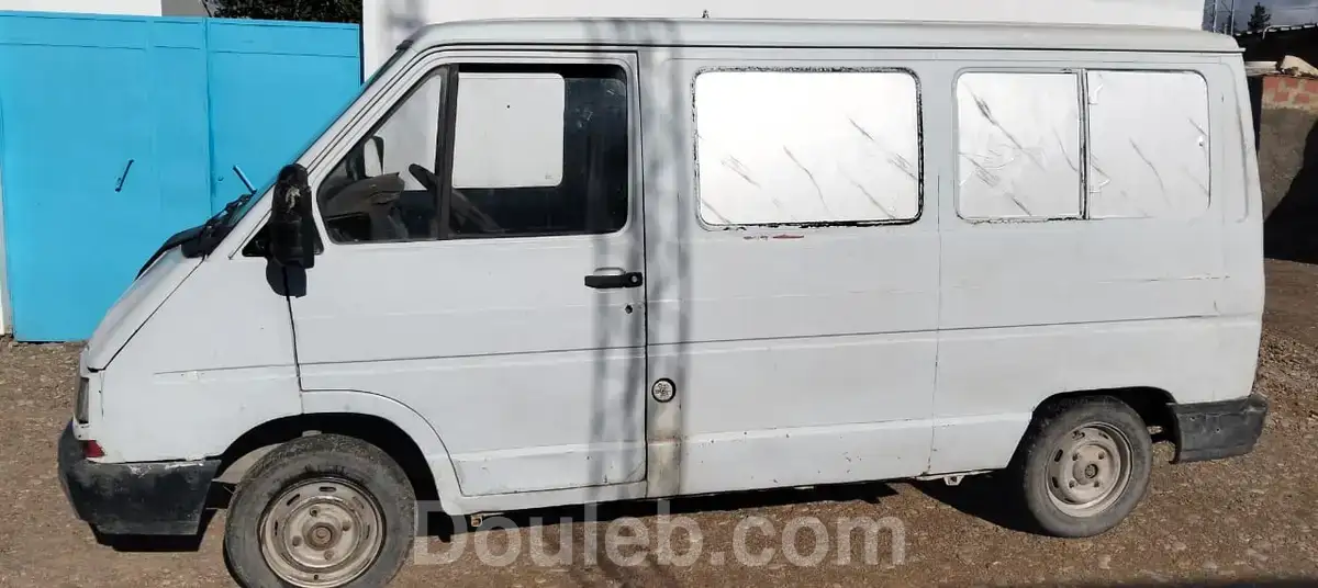 Renault trafic - Miniature 4