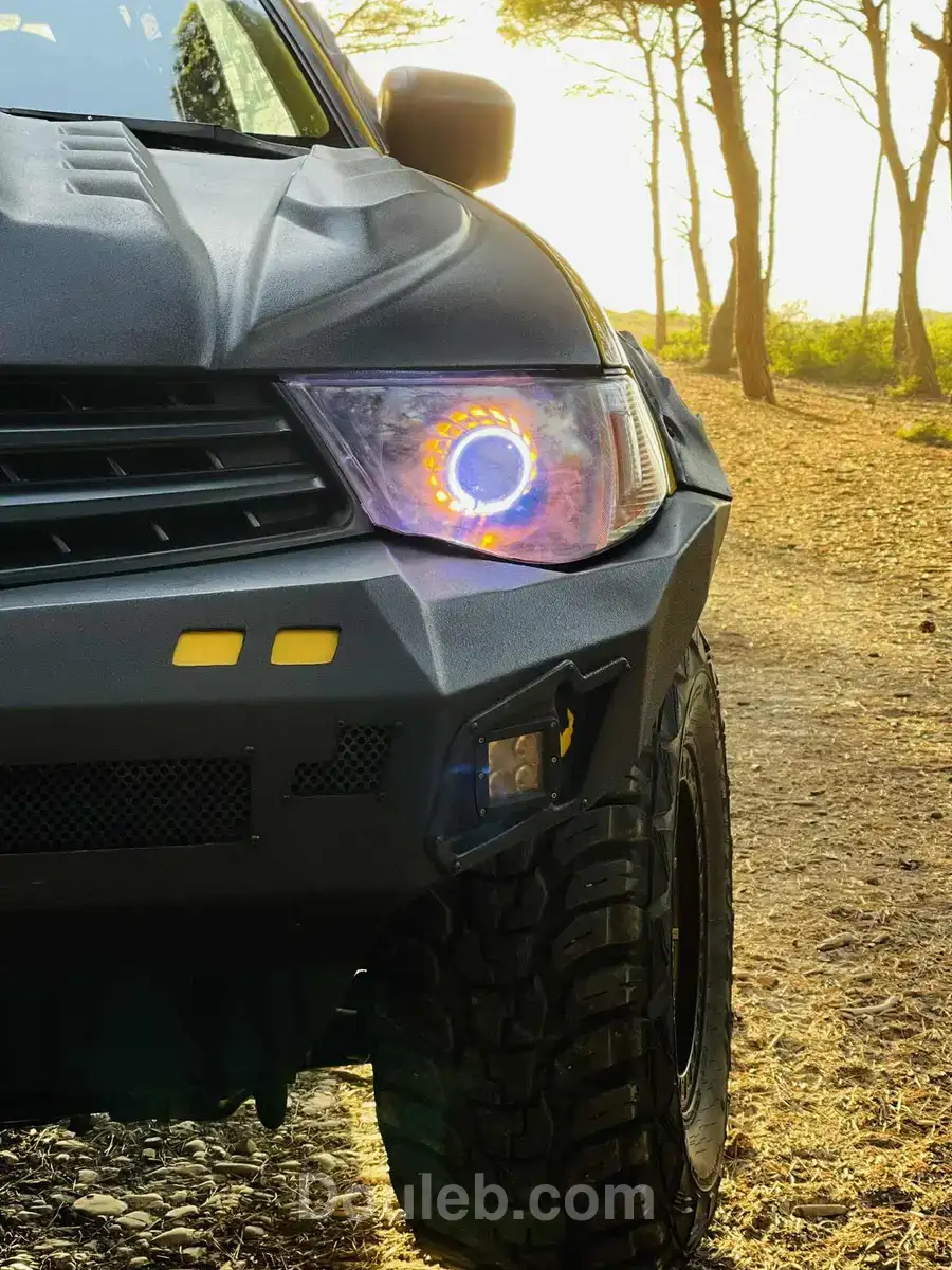 Mitsubishi en bonne état - Miniature 3