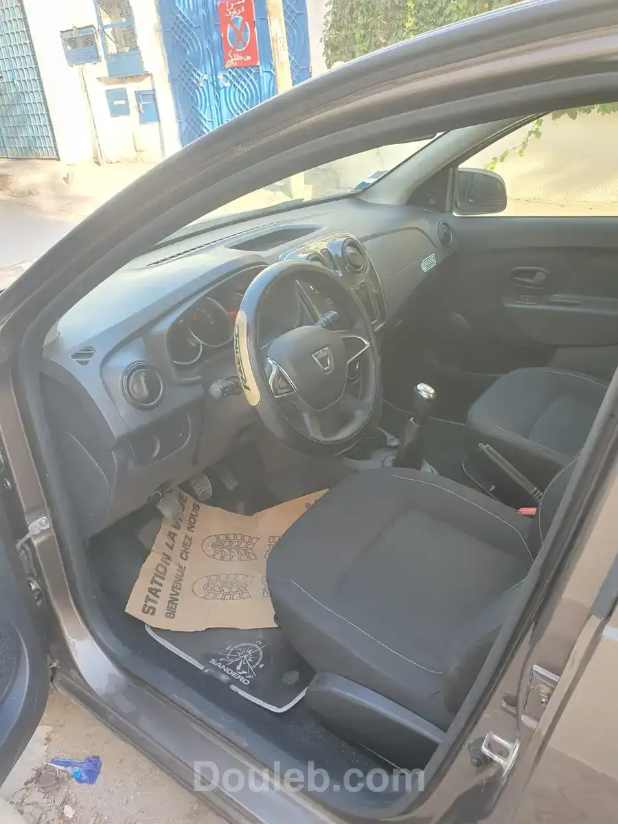 Dacia sandero toutes options moteur 0 9 tce - Miniature 4