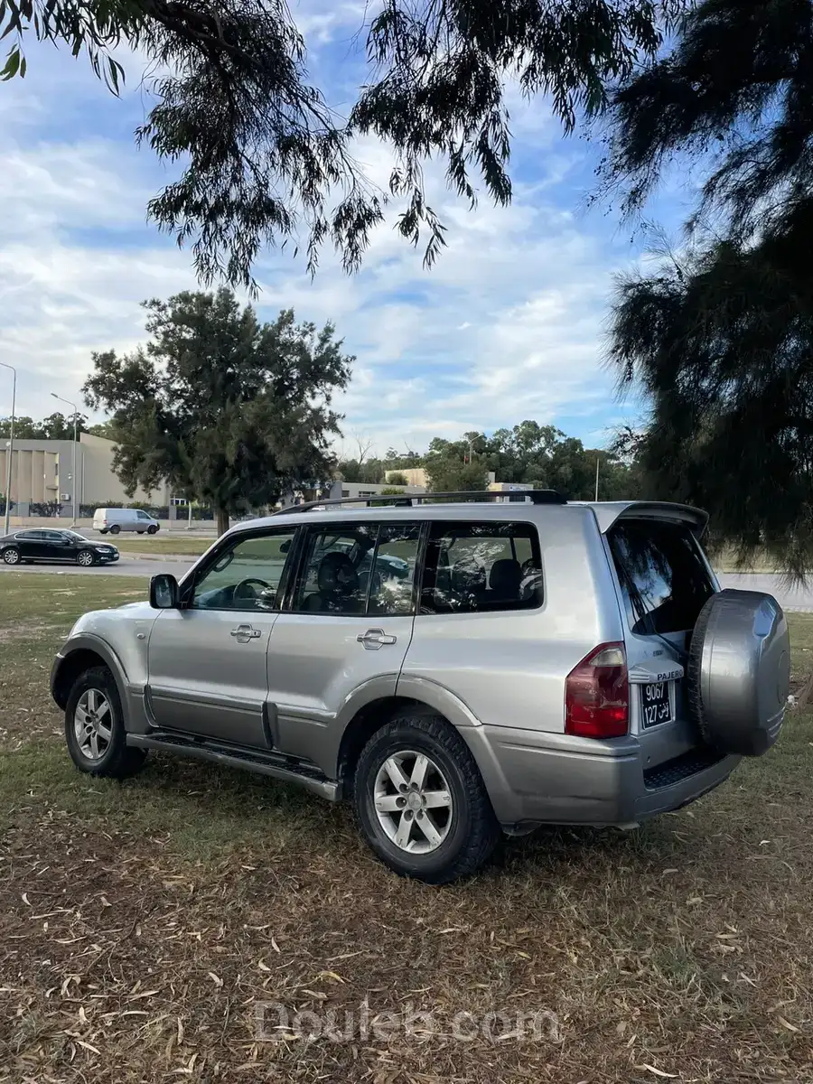 Mitsubishi pajero gls tu 127 année 2007 - Miniature 2