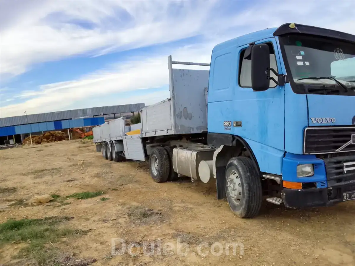 Tête remorque volvo et son plateau - Miniature 4