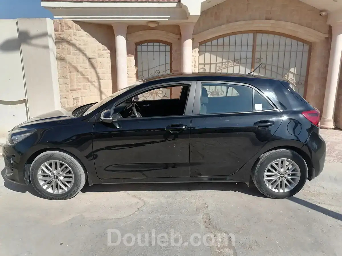 Kia rio coupe a ne pas rater - Miniature 2
