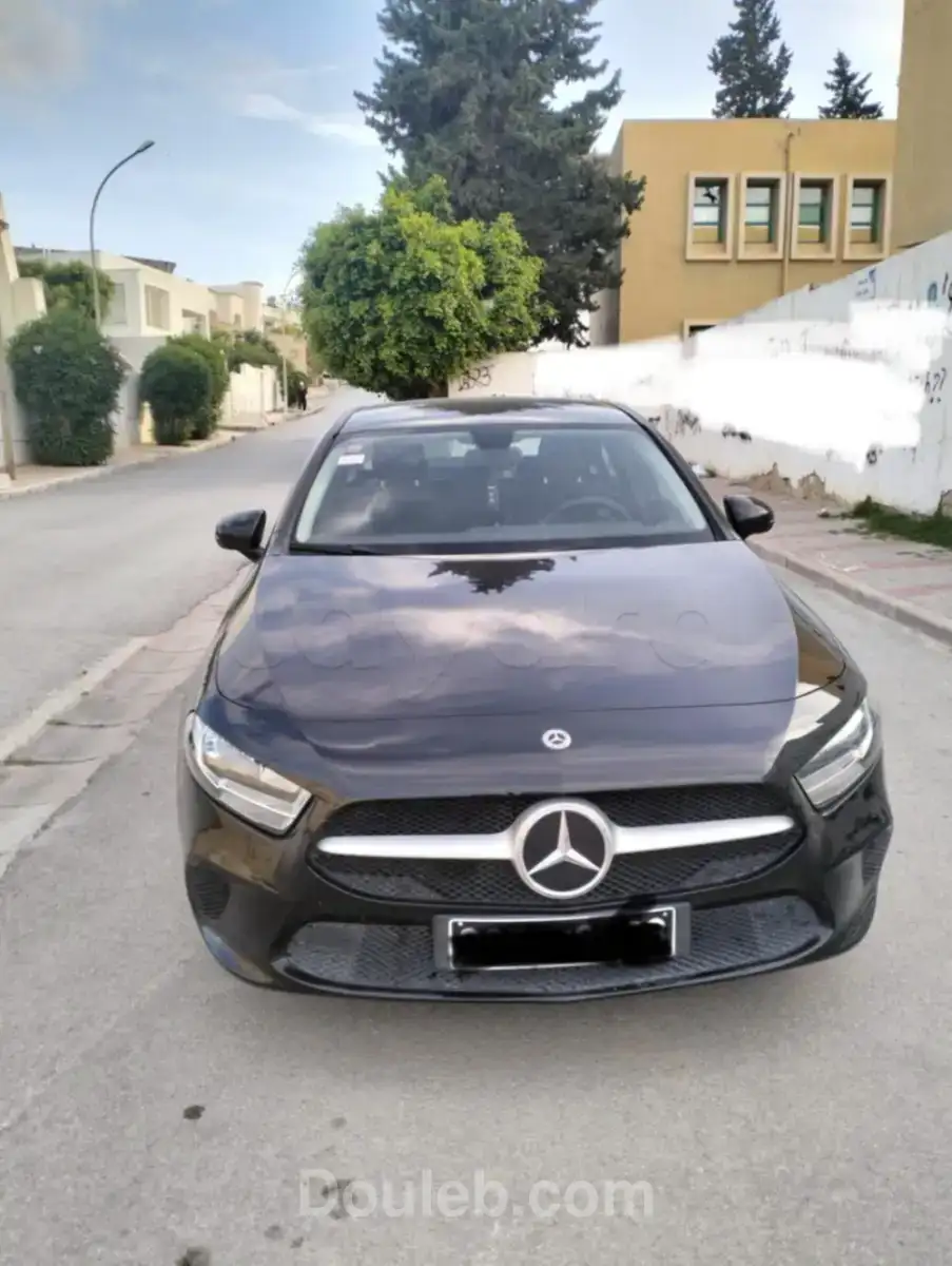 Mercedes classe a berline - Miniature 3