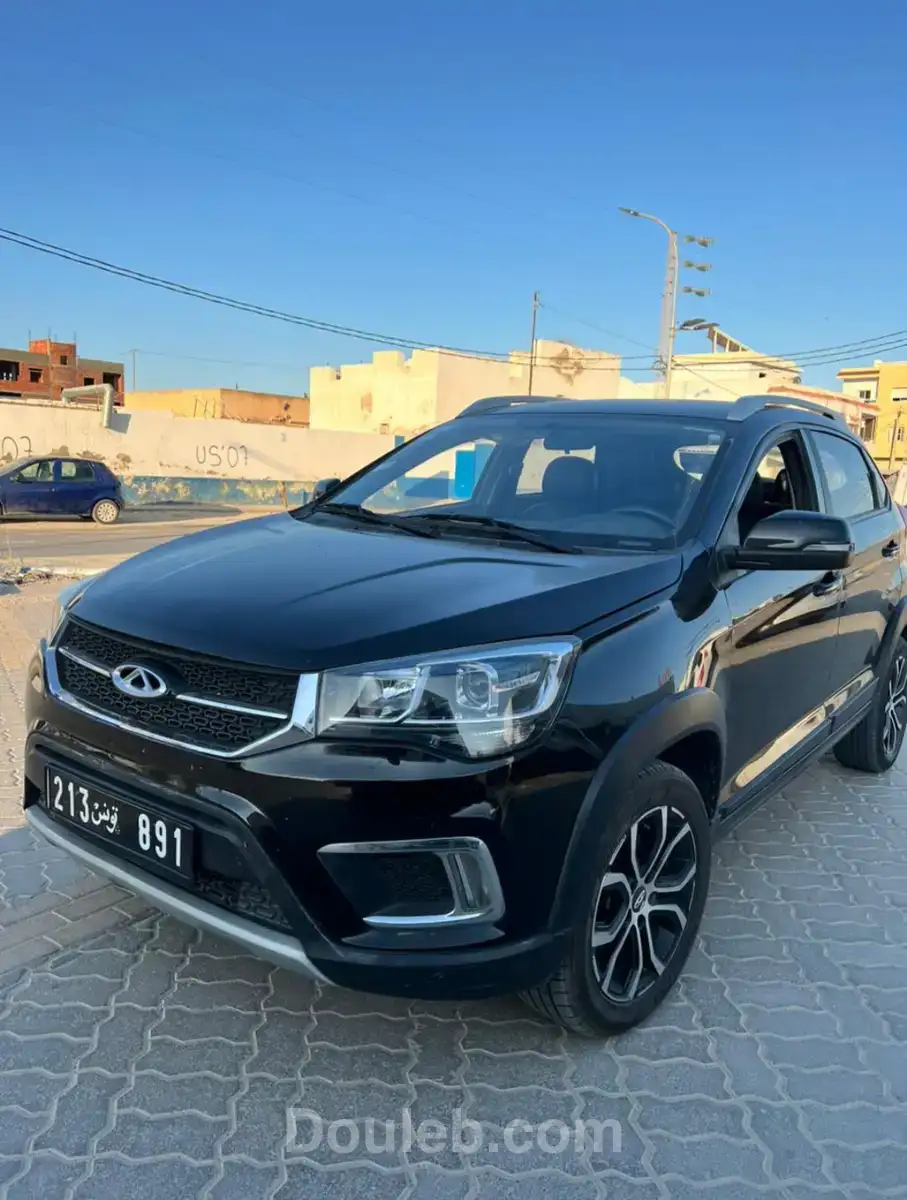 Voiture tiggo2 comme neuf - Miniature 2