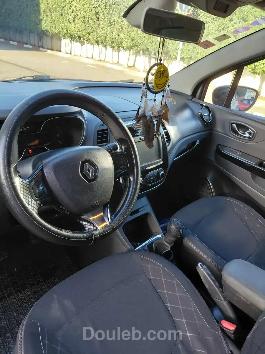 Renault captur - Miniature 4