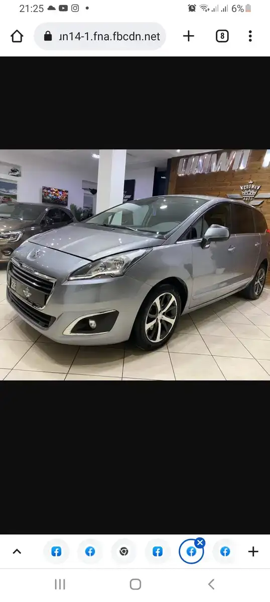 Voiture 7 places avec chauffeur - Miniature 3