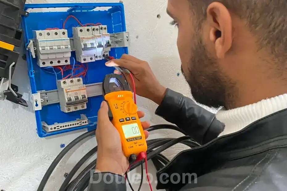 Electricité bâtiment et sécurité électronique - Photo 1