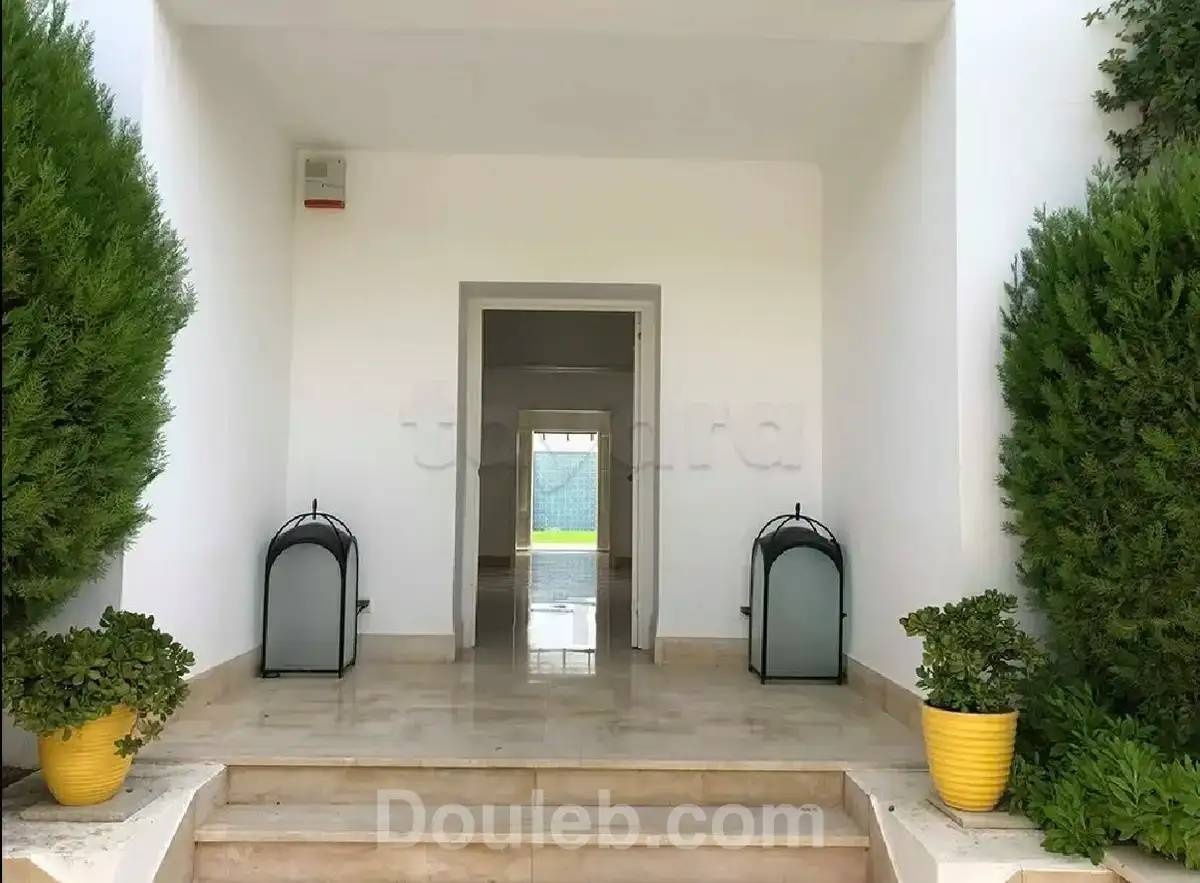 Villa s7 avec jardin et piscine à menzah 9a - Miniature 3