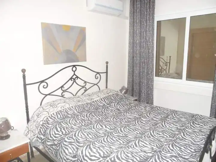 S1 meublé par nuitée naser 100dt - Miniature 4