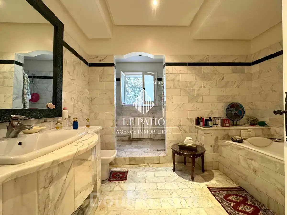 Villa plain pied s3 a la marsa - Miniature 4