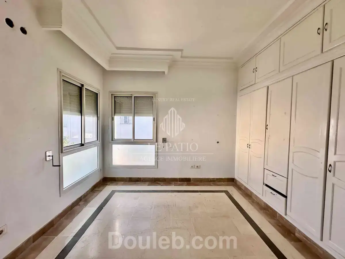 Etage de villa a la marsa - Miniature 2