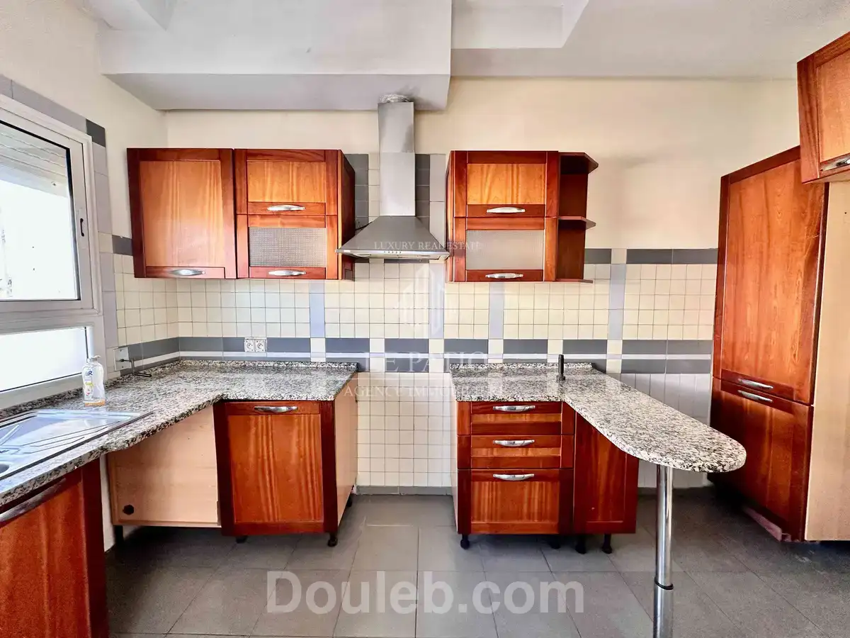 Etage de villa a la marsa - Miniature 3