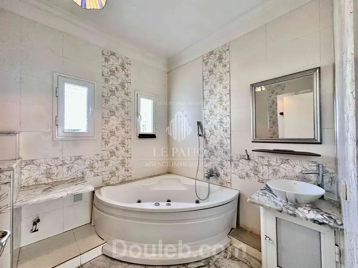 Etage de villa a la marsa - Miniature 4