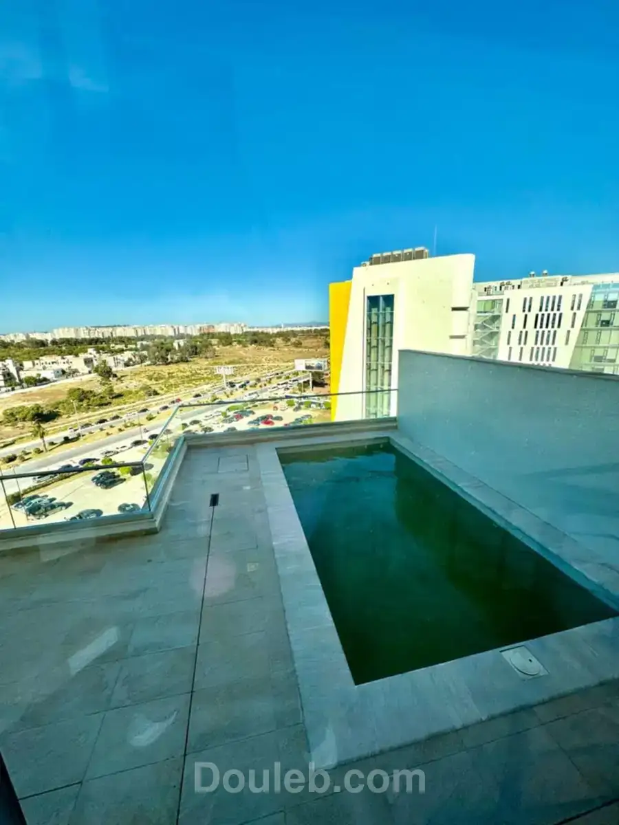 Penthouse s4 avec piscine au lac2 - Miniature 2