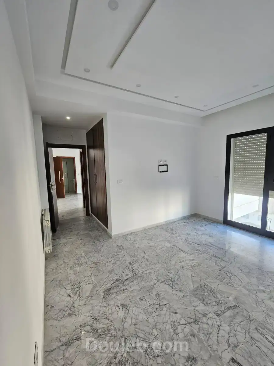 S plus deux bien ensoleillé à la nouvelle soukra - Miniature 2