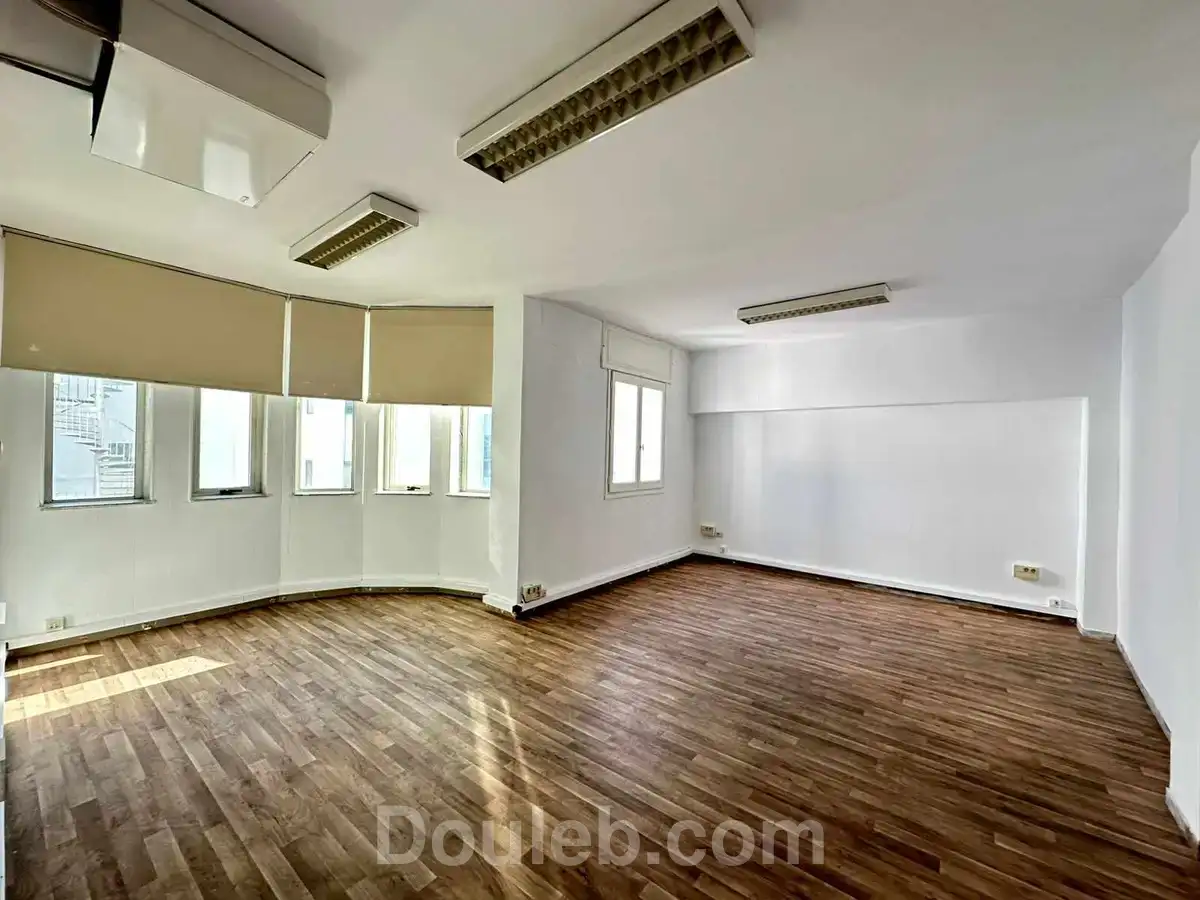 Immeuble 3700 m en 66 pièces lac 1 - Miniature 4