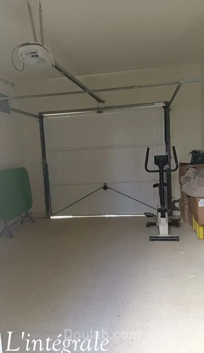 Belle villa avec deux niveaux indépendants - Miniature 2