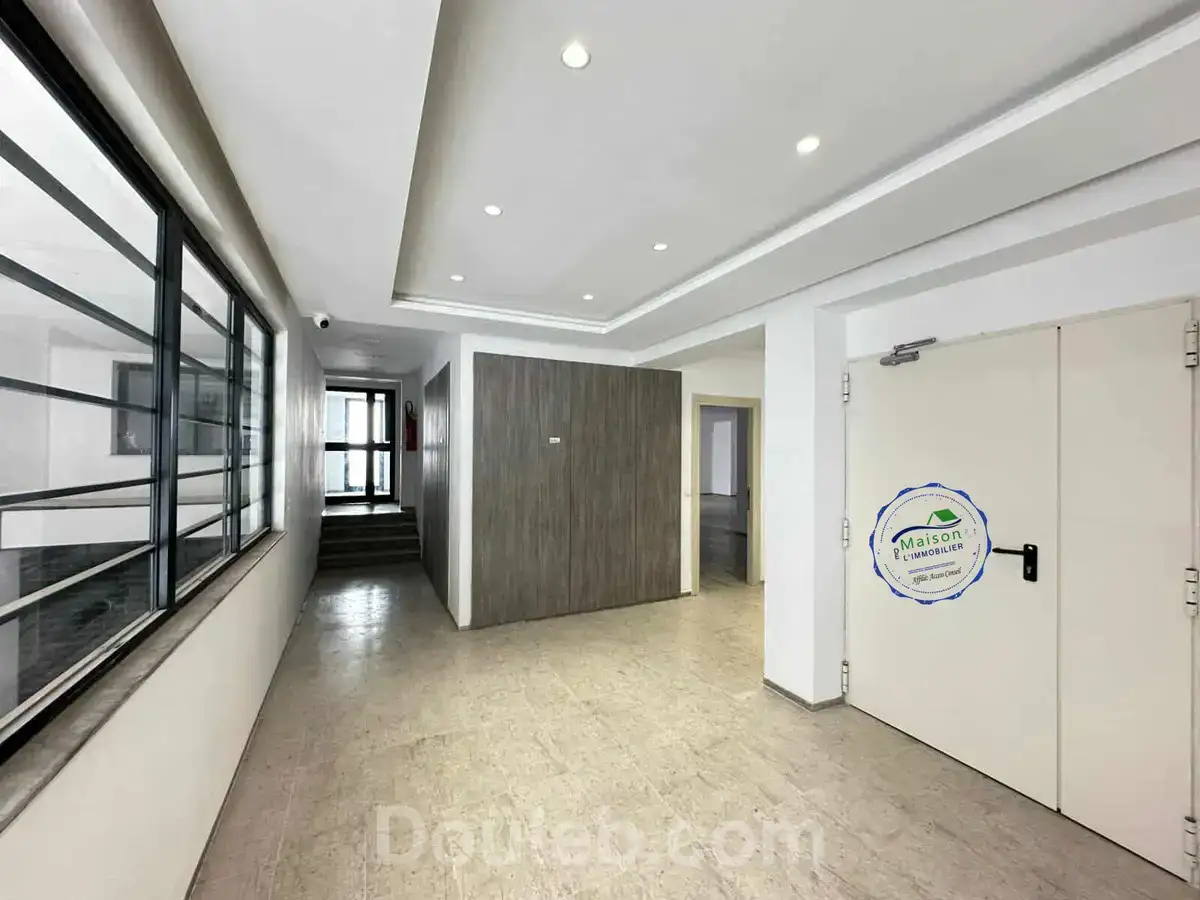 Immeuble neuf 1235 m au belvédère - Miniature 3