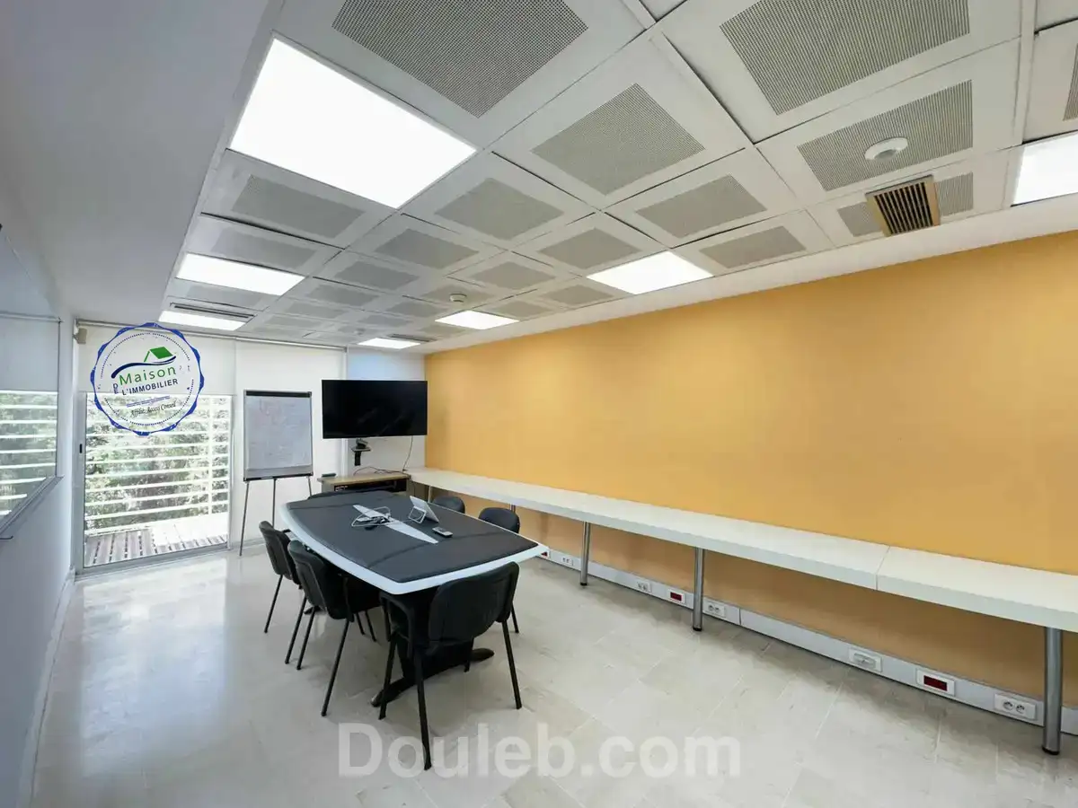 Immeuble bureautique 3 niv 1130 m cité jardins - Miniature 5